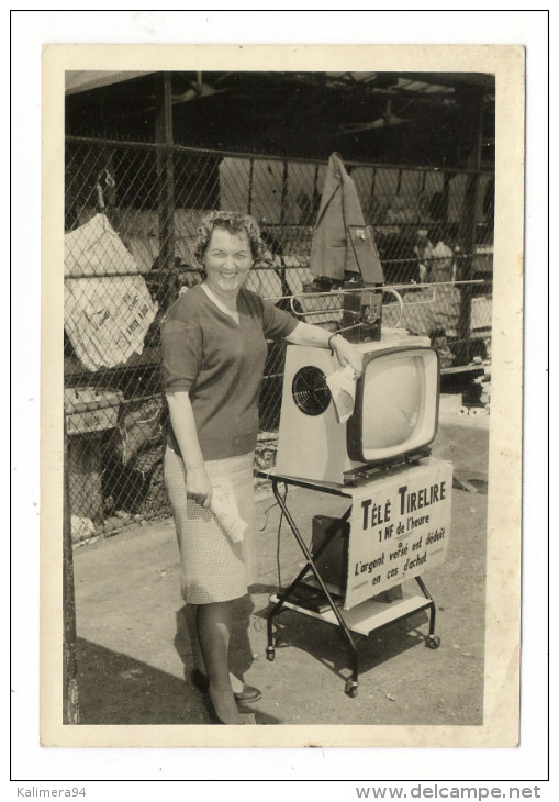 TELE TIRELIRE ( 1 NF De L'heure ) L'argent Versé Est Déduit En Cas D'achat / Vente De Téléviseurs ( Télévision De 1960 ° - Altri & Non Classificati