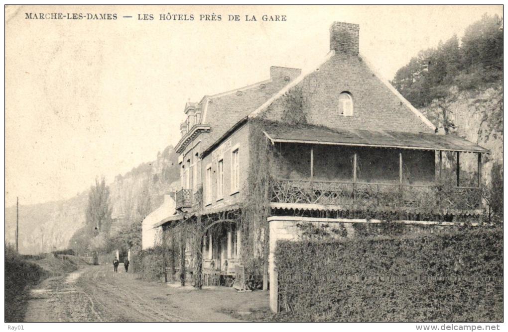 BELGIQUE - NAMUR - MARCHE-LES-DAMES - Les Hôtels Près De La Gare. - Namur