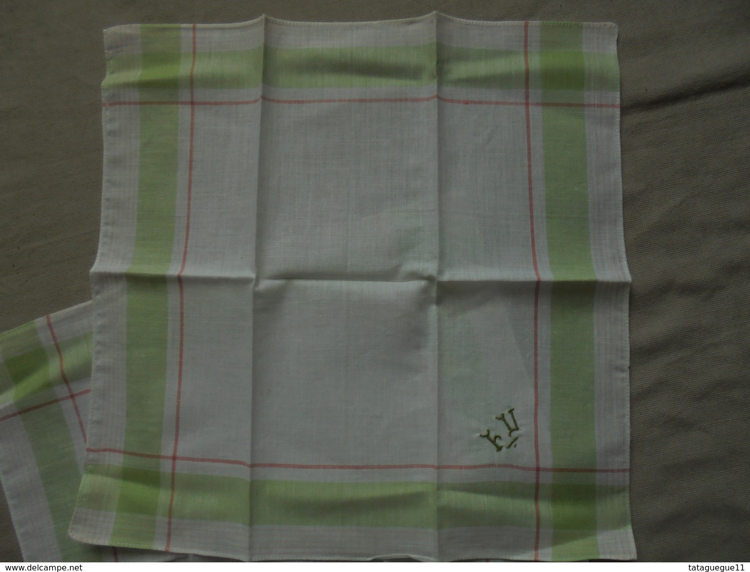 Ancien - 2 Mouchoirs En Coton Monogramme MU Ou V Brodé Main - Handkerchiefs