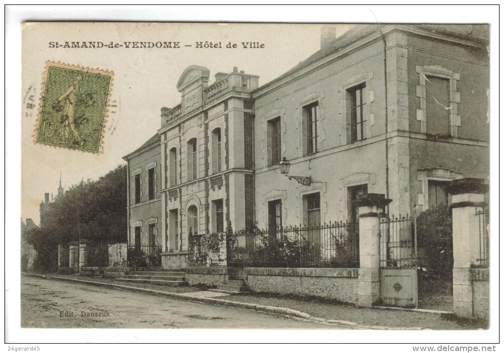 CPSM SAINT AMAND LONGPRE (Loir Et Cher) - Saint Amand De Vendome : Hôtel De Ville - Saint Amand Longpre