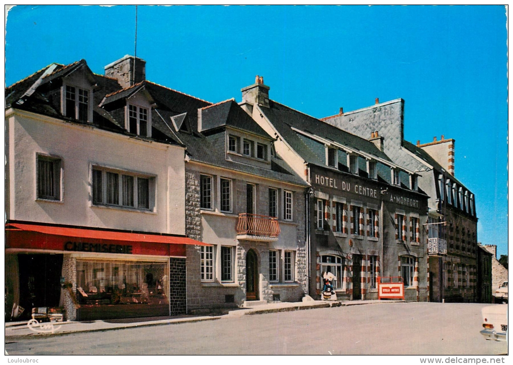 CALLAC PLACE DU CENTRE COMMERCE CHEMISERIE ET HOTEL DU CENTRE - Callac