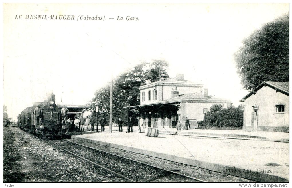 N°36981 -cpa Le Mesnil Mauger -la Gare- - Bahnhöfe Mit Zügen