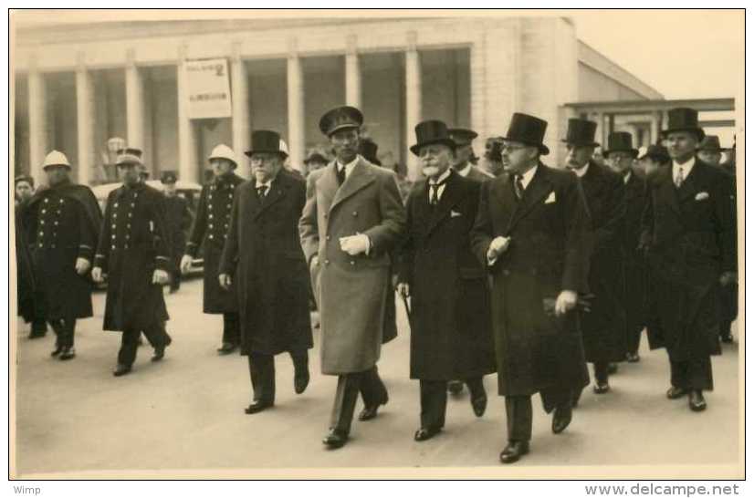 Bruxelles - Laeken-Heizel : Visite Du Roi Léopold III à La Foire Commerciale 1939 - Laeken