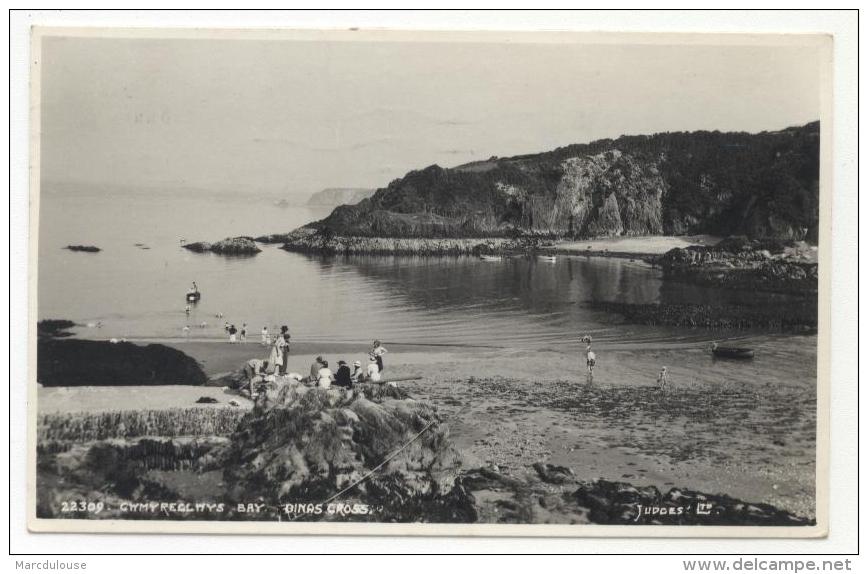 United Kingdom. Wales. Cwm Yr Eglwys Bay, Dinas Cross. 1963. - Pembrokeshire