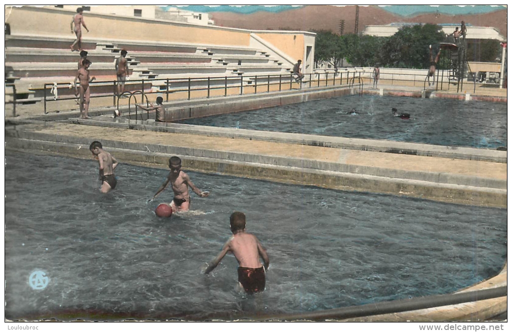 BATNA LA PISCINE MUNICIPALE - Batna