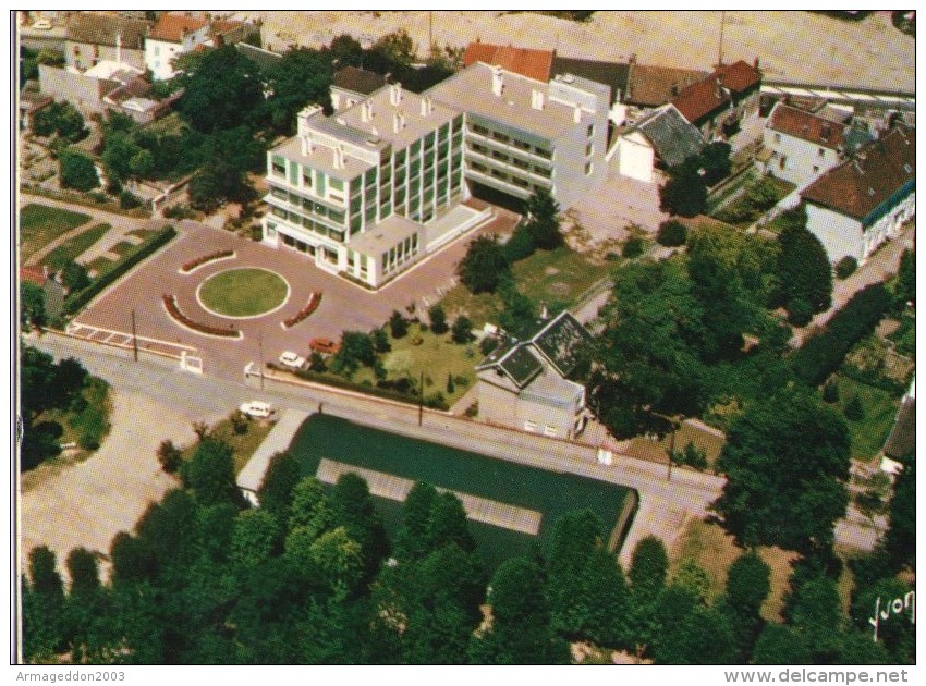 D29 / DEPT 95 CPSM 1970 SAINT OUEN L'AUMONE LA CLINIQUE DU PARC RUE DES CAPUCINS VUE AERIENNE - Saint-Ouen-l'Aumône