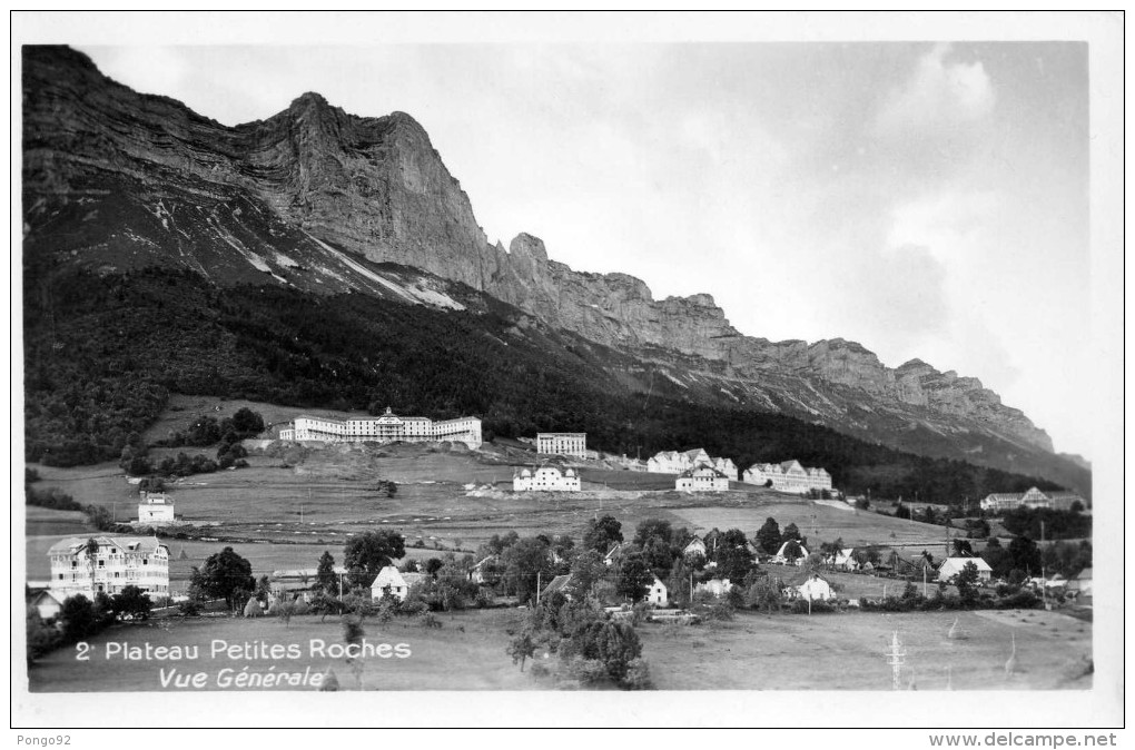 Cpa PLATEAU DES PETITES ROCHES, Isère, Vue Générale    (32.17) - Autres & Non Classés