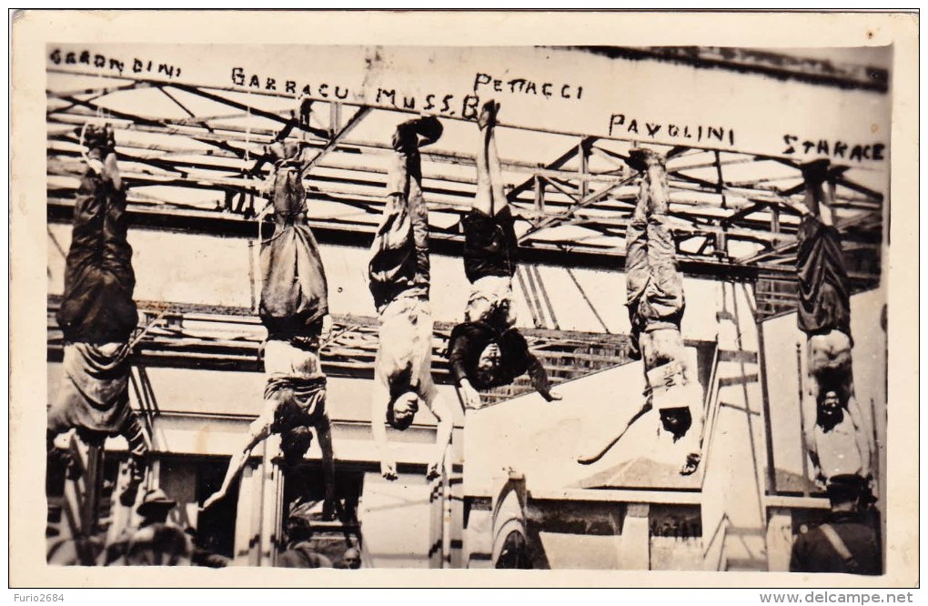 C-2029 Cartolina Milano 29 Aprile 1945 - Piazzale Loreto Mussolini Petacci Pavolini Starace - Guerra 1939-45