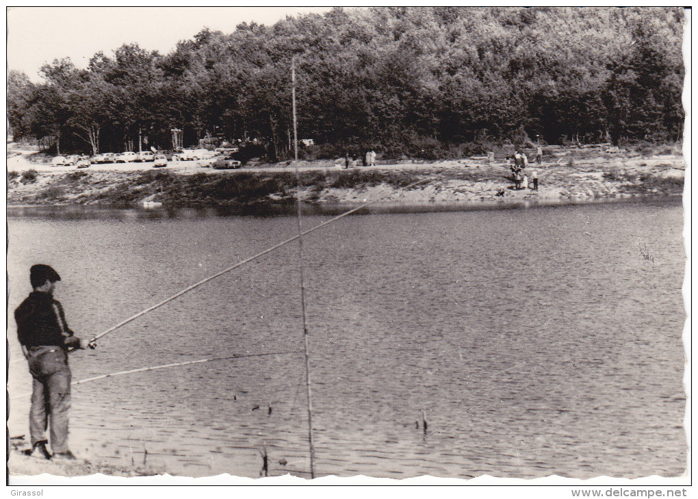 CPSM LAVIT DE LOMAGNE 82  LE LAC COLLINAIRE PECHEUR - Lavit