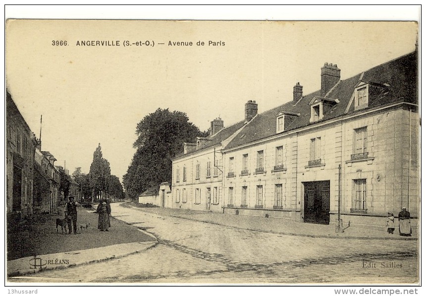 Carte Postale Ancienne Angerville - Avenue De Paris - Angerville