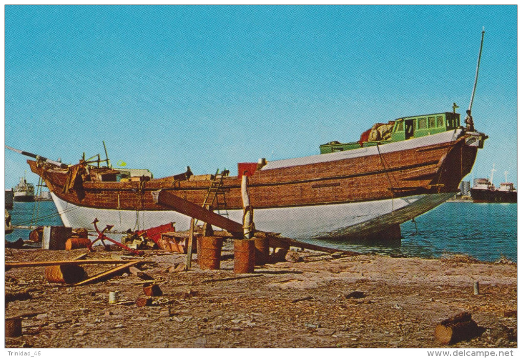 DUBAI  ( THE DHOW BUILDERS ) BOAT BATEAU DE PECHE EN MER - Dubai