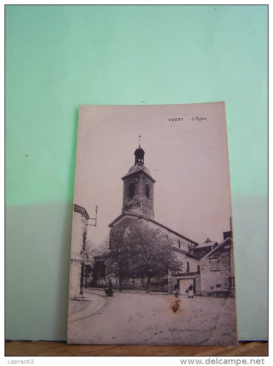 VERZY (MARNE) LES POSTES. L'EGLISE. - Verzy