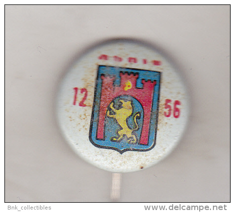 USSR Ukraina Old Pin Badge  - Cities Coat Of Arms - Lviv ( Lvov) - Cities