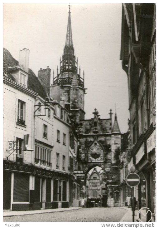 AUXERRE - La Tour De L´Horloge  - - Auxerre