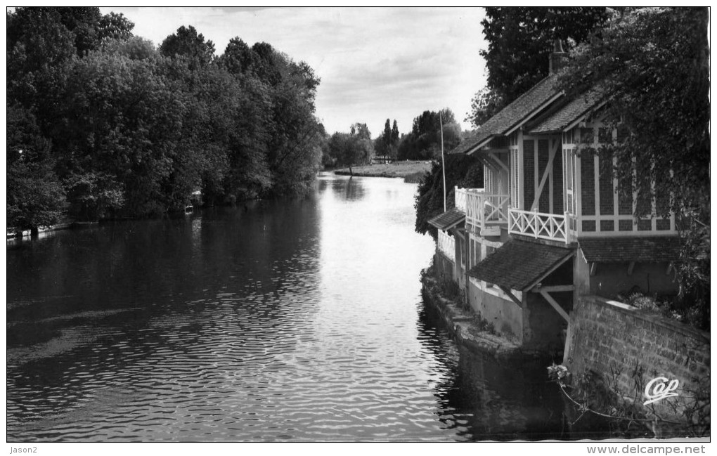 Cpsm Dentelee Cloyes Sur Le Loir Les Bords Du Loir 1968 Ecrite - Cloyes-sur-le-Loir