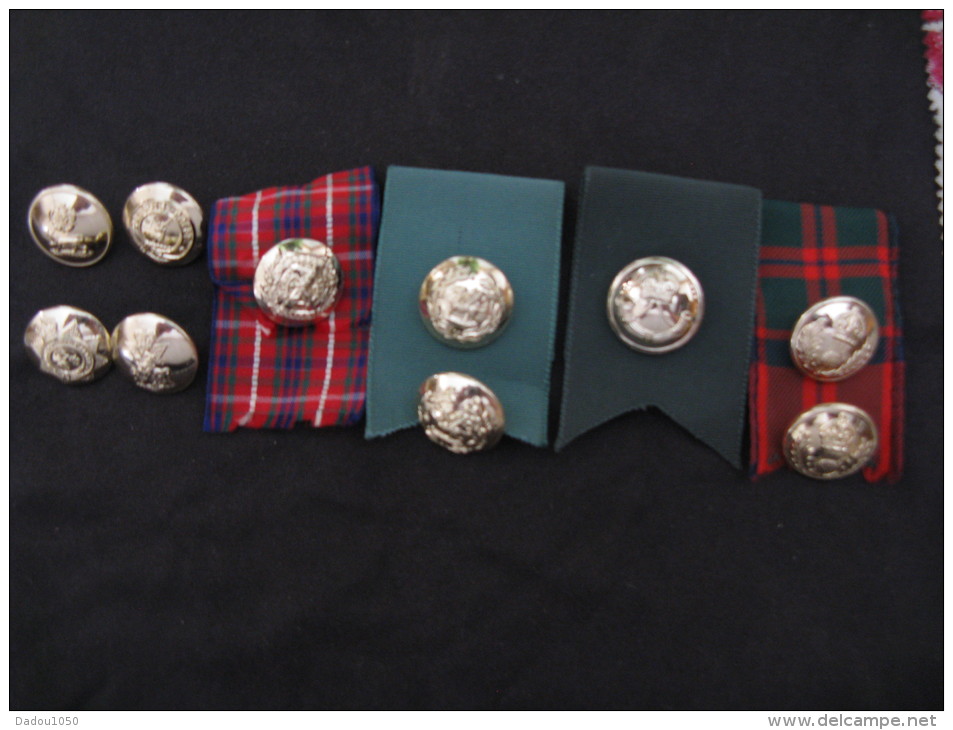 Lot  10 Boutons Uniformes ROYAUME UNI - Buttons