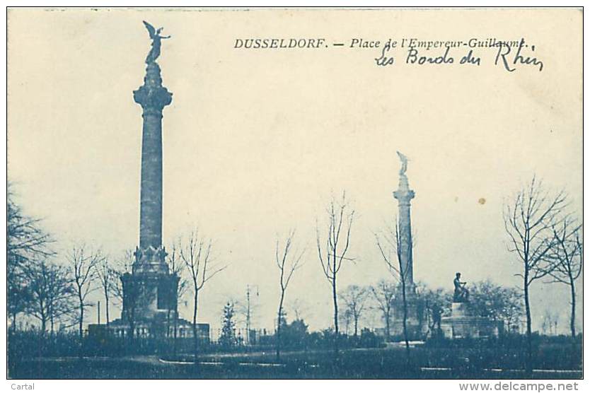 DUSSELDORF - Place De L'Empereur-Guillaume - Duesseldorf