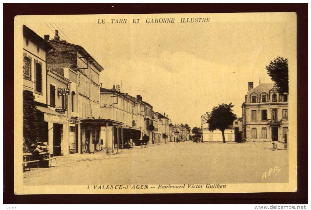 Cpa  Du 82   Valence D´ Agen  Boulevard Victor Guilhen  EE15 - Valence
