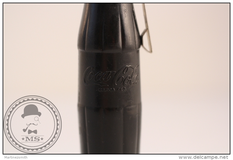 Vintage & Rare Coca Cola Coke Bottle Opener - Hard Plastic Black Colour - Destapador/abrebotellas