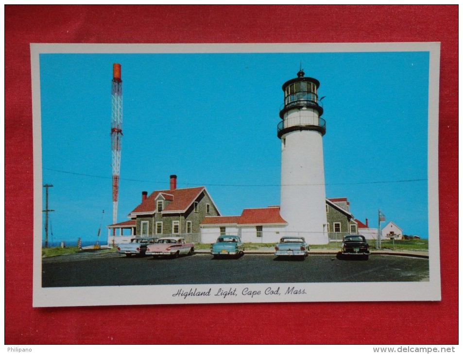 - Massachusetts > Cape Cod  Highland Light House  Classic Autos   Not Mailed  Ref 1219 - Cape Cod