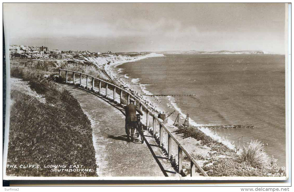 DORSET - BOURNEMOUTH - SOUTHBOURNE - THE CLIFFS LOOKING EAST RP Do414 - Bournemouth (until 1972)
