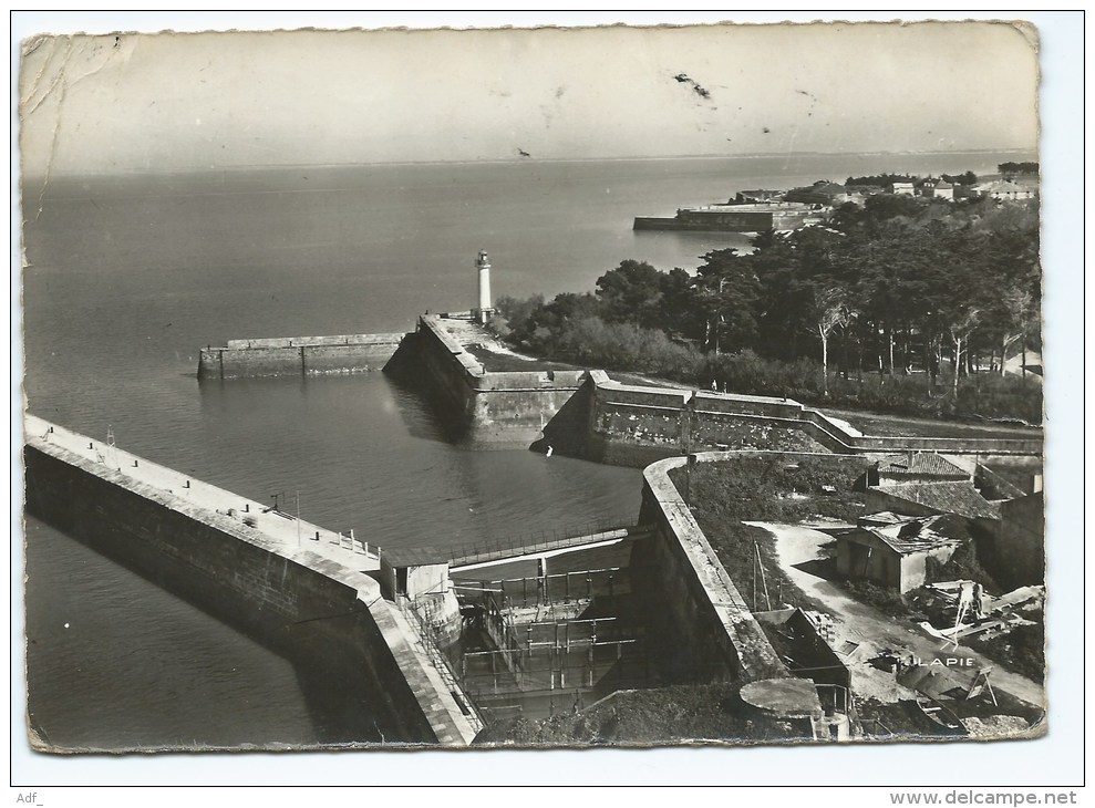 @ CPSM EN AVION AU DESSUS DE... ST SAINT MARTIN ILE DE RE, VUE AERIENNE, CHARENTE MARITIME 17 - Saint-Martin-de-Ré