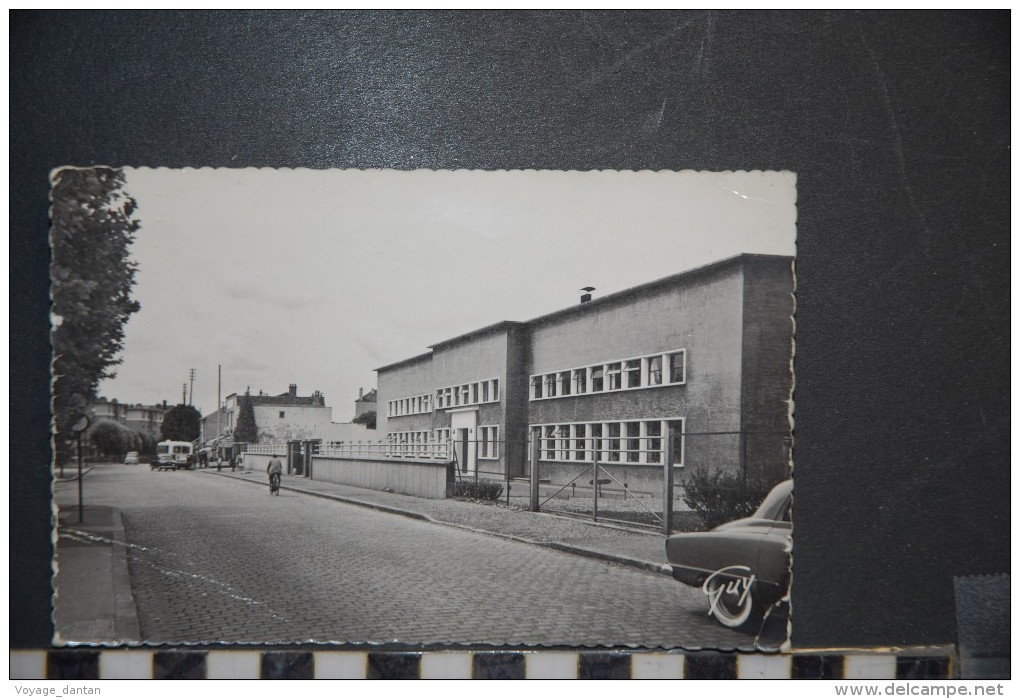 CP 92- SURESNES PLACE DE LA PAIX   RARE   ANNEES 1950  CARTE PUBLICITAIRE DEGREMONT ACFI - Suresnes