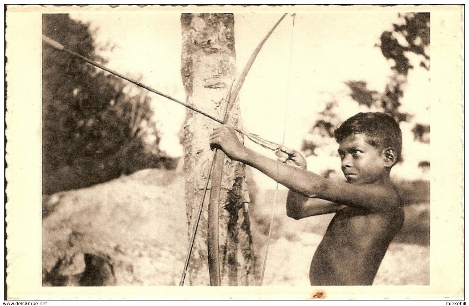 TIR A L'ARC-INDE-JEUNE CHASSEUR OURSON-INDIA - Tir à L'Arc