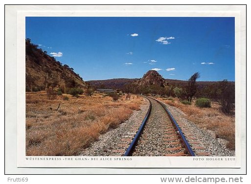 AUSTRALIA - AK 191681 Wüstenexpress "The Ghan" Bei Alice Springs - Alice Springs