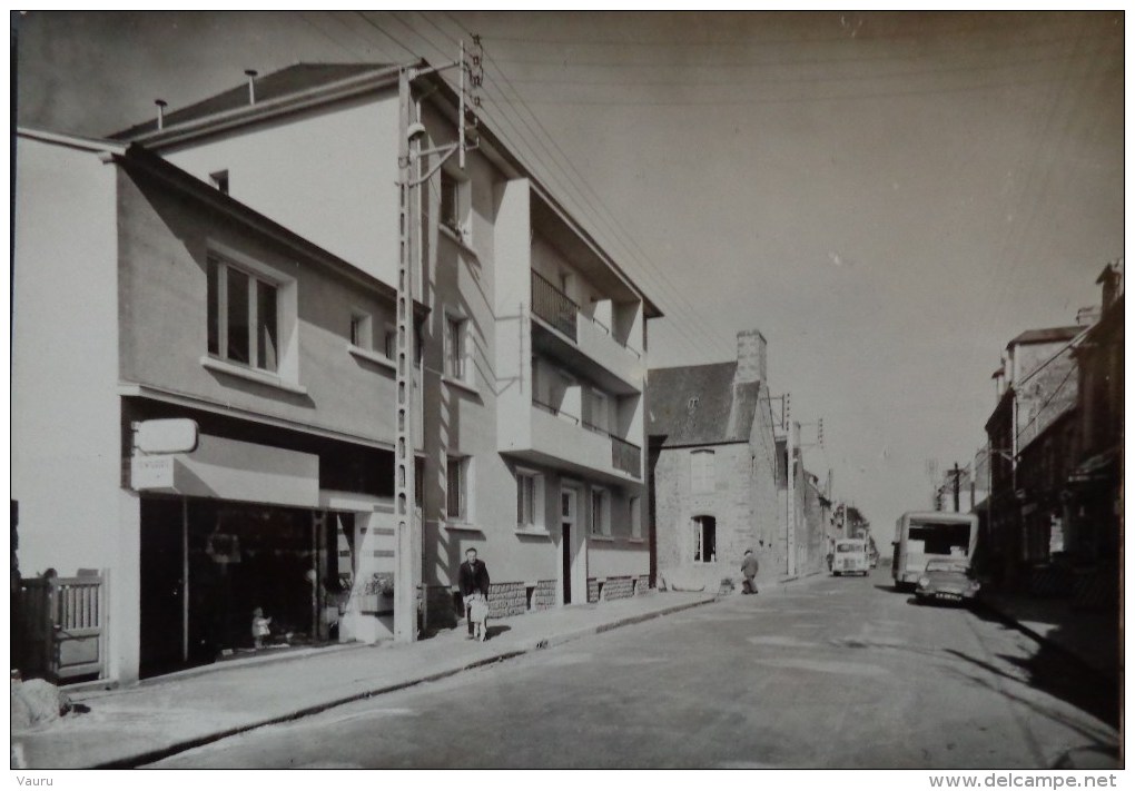 53 LANDIVY  CARTE PHOTO  UNE RUE EPREUVE   AVEC SON NEGATIF D´ORIGINE POUR EDITION DE LA CARTE - Landivy