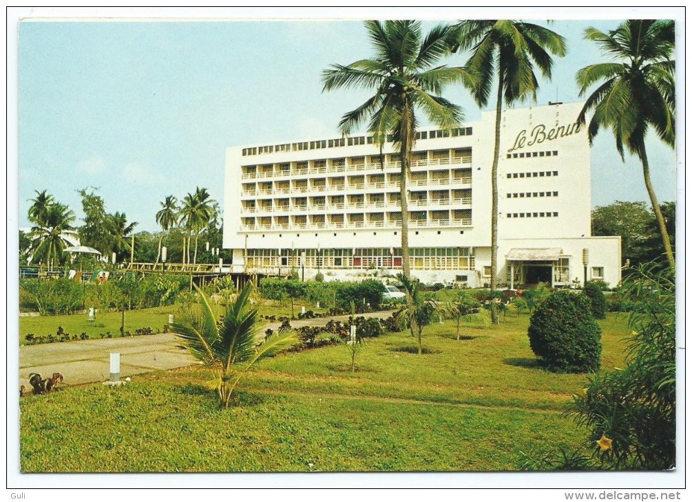 Afrique > TOGO Lomé Hôtel LE BENIN  Sa Piscine Et Ses Jardins (carte Double Format Plié =  Format 15 X 10.5 )*PRIX FIXE - Togo