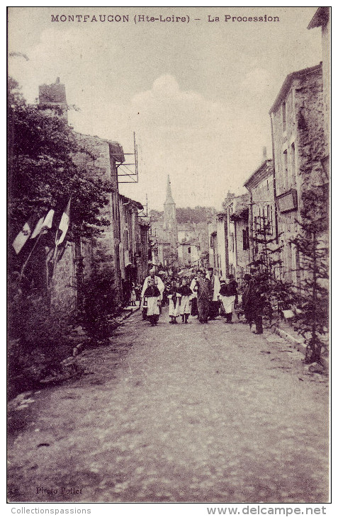 43 - HAUTE LOIRE - Montfaucon - La Procession  - Carte Animée - - Montfaucon En Velay