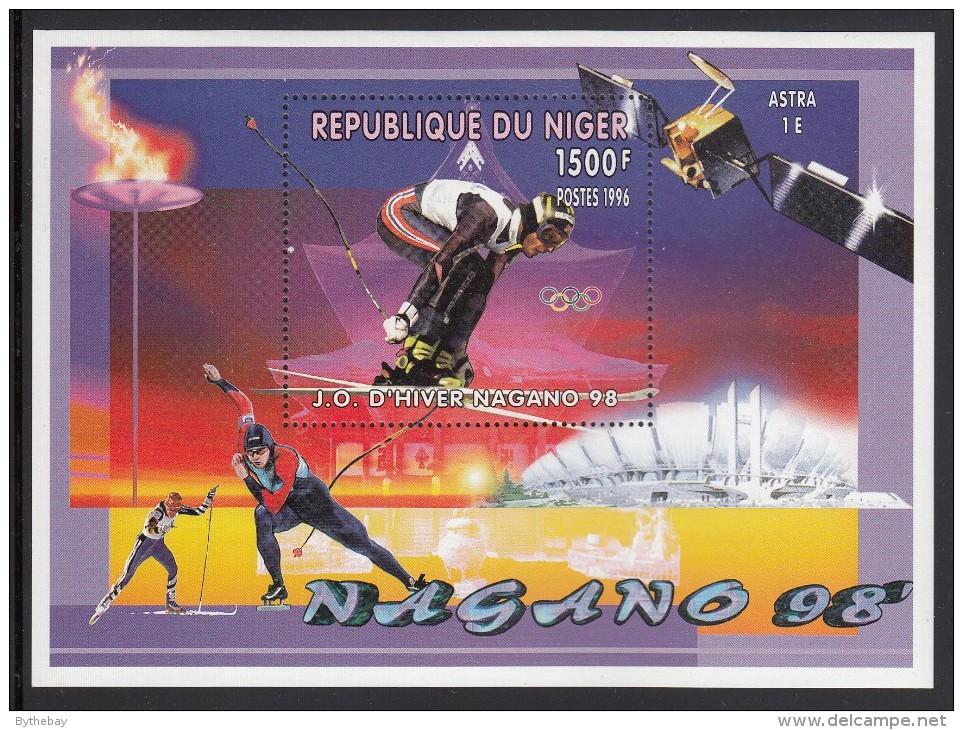 Niger MNH Scott #919 Souvenir Sheet 1500fr Downhill Skiing - 1988 Winter Olympics Nagano - Níger (1960-...)