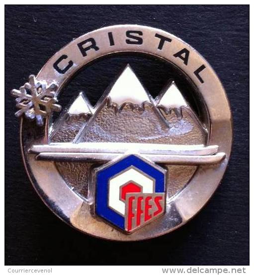 INSIGNE - CRISTAL - SKI FFES - SKI ECOLE INTERNATIONAL - Diamètre 36 Mm - Sports D'hiver