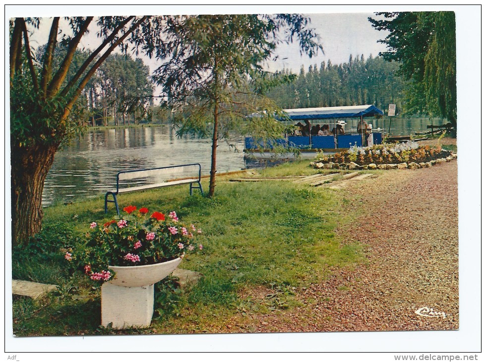 @ CP OFFOY, " LE DOMAINE DES ILES ", PARC DE 35 Ha, 16 Ha D'ETANGS, BAR RESTAURANT SALLE DE RECEPTIONS, SOMME 80 - Autres & Non Classés