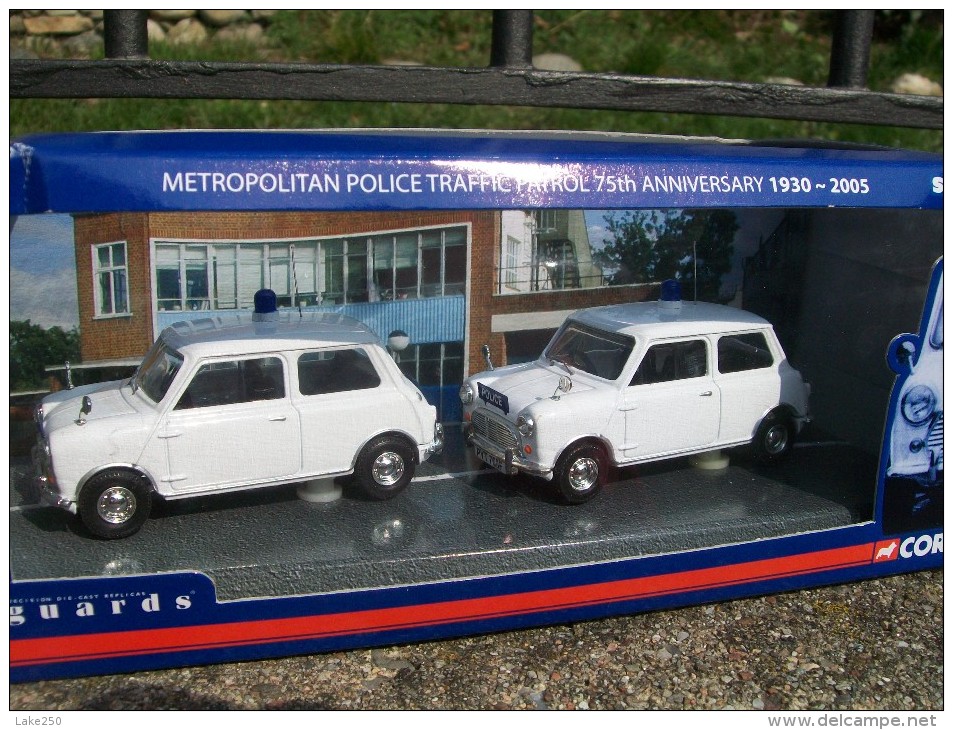 CORGI/VANGUARDS - AUSTIN SEVEN MINI METROPOLITAN POLICE 75th ANNIVERSARY 1930/2005 Avec Sa BOITE  Scala 1/43 - Corgi Toys