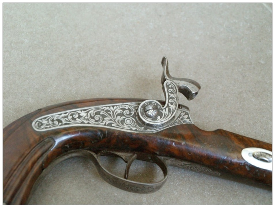 PISTOLET ANCIEN  CANON DAMAS - Armes Neutralisées