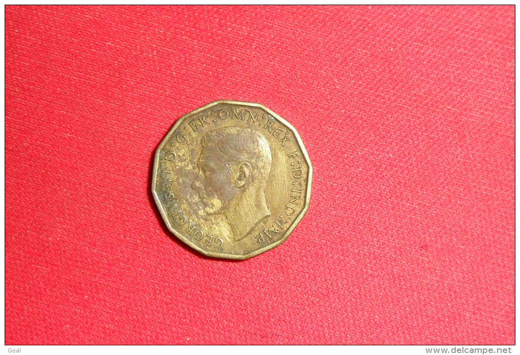 Lot De 2 Monnaies De Grande Bretagne(4 Photos); / Three Pence De 1943 Et 1944 En TTB. - F. 3 Pence