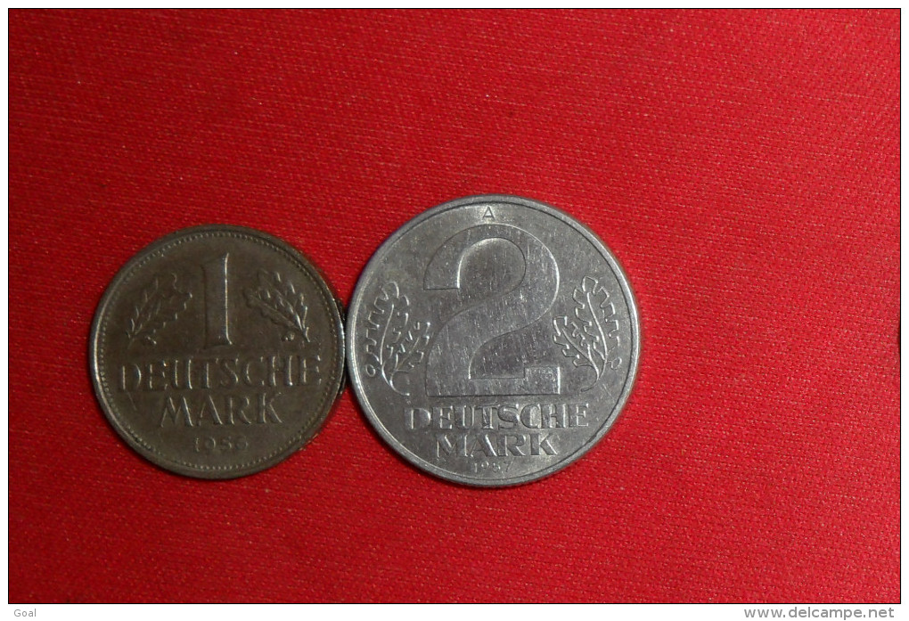 Lot De 2 Monnaies/ RFA / 1 Mark De 1956D En TTB+ Et 2 Mark 1957 A En SUP.(Avers De Meme Qualitée) - 2 Mark