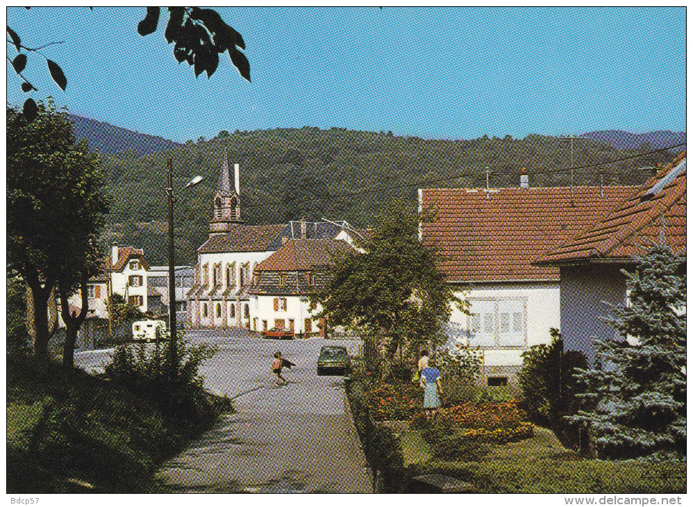 67 - Bas-Rhin - ROTHAU - Place Du Marché Et L'église Saint-Nicolas - Format 10,4 X 14,9 - Rothau