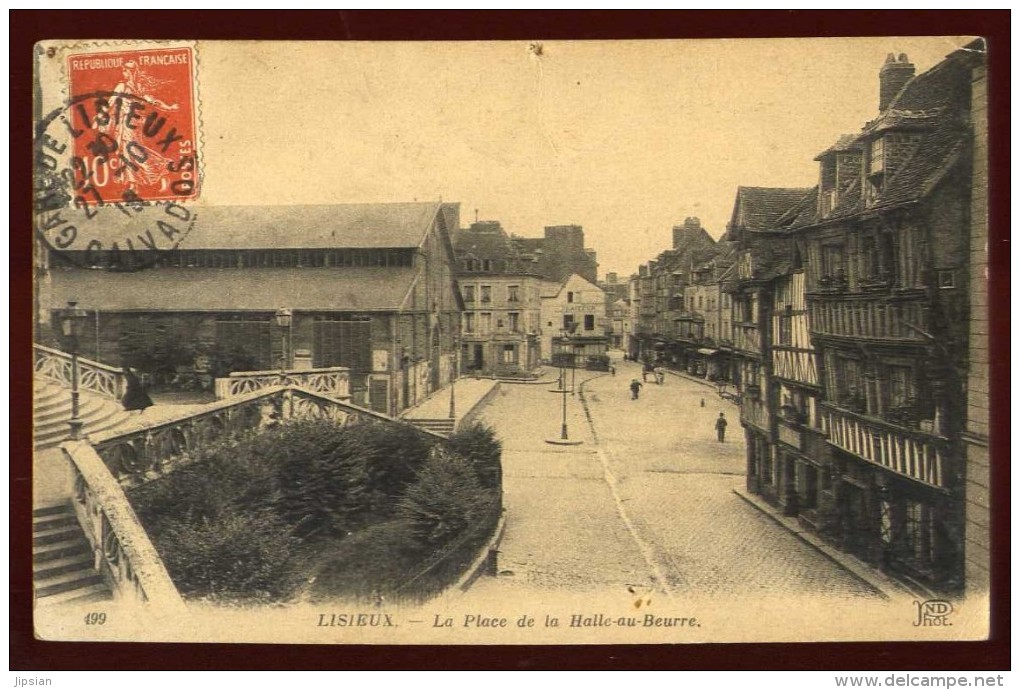 Cpa Du 14  Lisieux La Place De La Halle Au Beurre   NAT4 - Lisieux