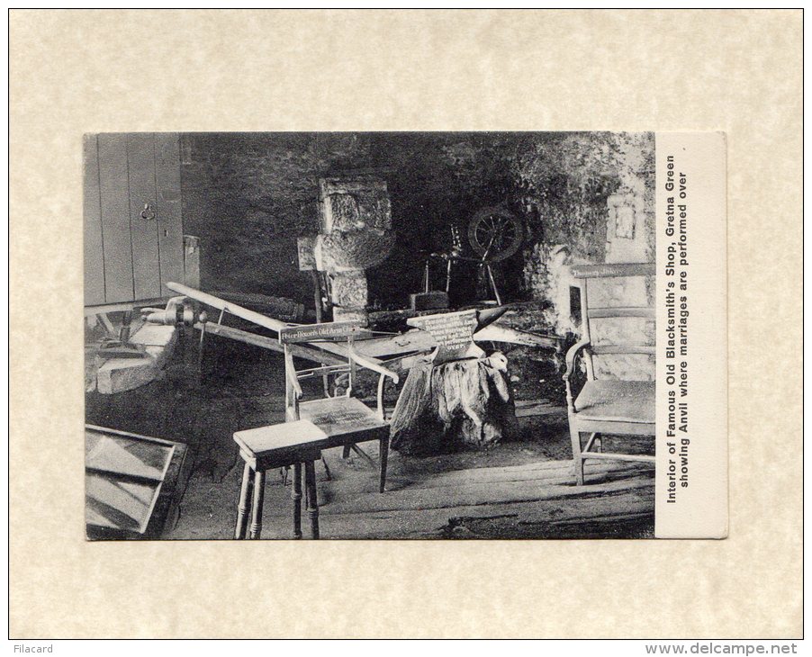 46331   Regno  Unito,  Scozia,  Interior Of Famous Old Blacksmith"s Shop,  Gretna Green Showing  Anvil,  NV - Dumfriesshire