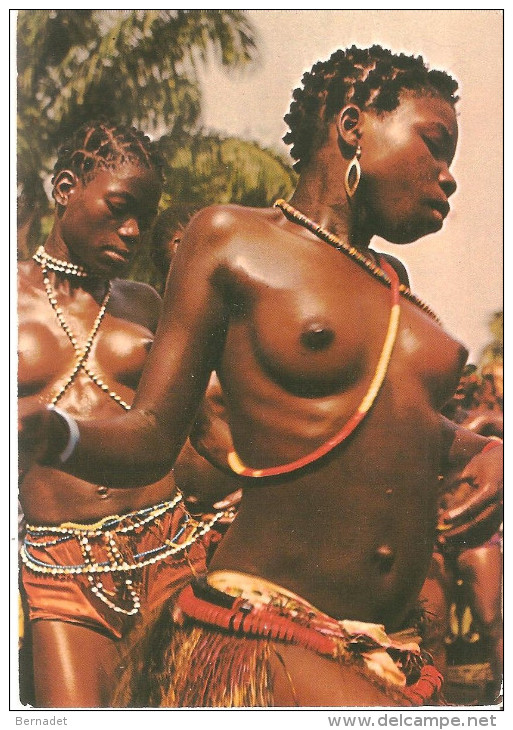 DANSEUSES CENTRAFRICAINES .. SEINS NUES - Centrafricaine (République)