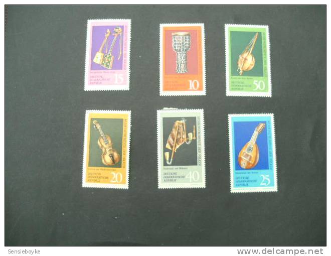 K21290 -  Set MNH DDR Musikinstrumente Der Volker - Musique