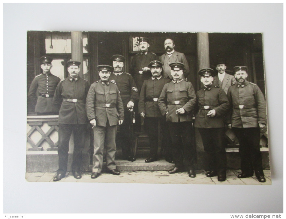 AK / Fotokarte 1. Weltkrieg Soldaten In Uniform / Offiziere / Führungsriege ?? 1915 - Personajes