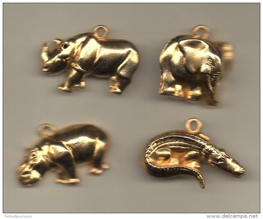 Série 4  Fèves Plates Pendentif  Métal OR  - ANIMAUX D´AFRIQUE Hippopotame, Crocodile, Rhinocéros & éléphant - Animaux