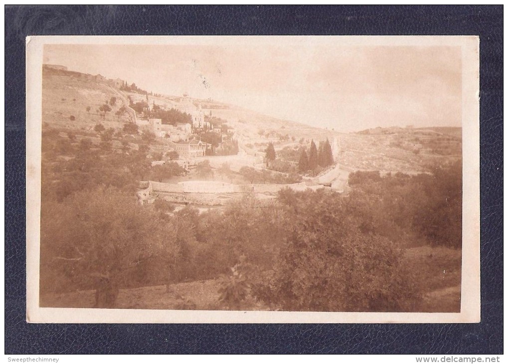 RP TOWN ON A HILL LOCAL UNIDENTIFIED AFRICA POSTCARD UNKNOWN LOCATION Who Knows ? Kenya Uganda ? British East Africa BEA - Non Classés