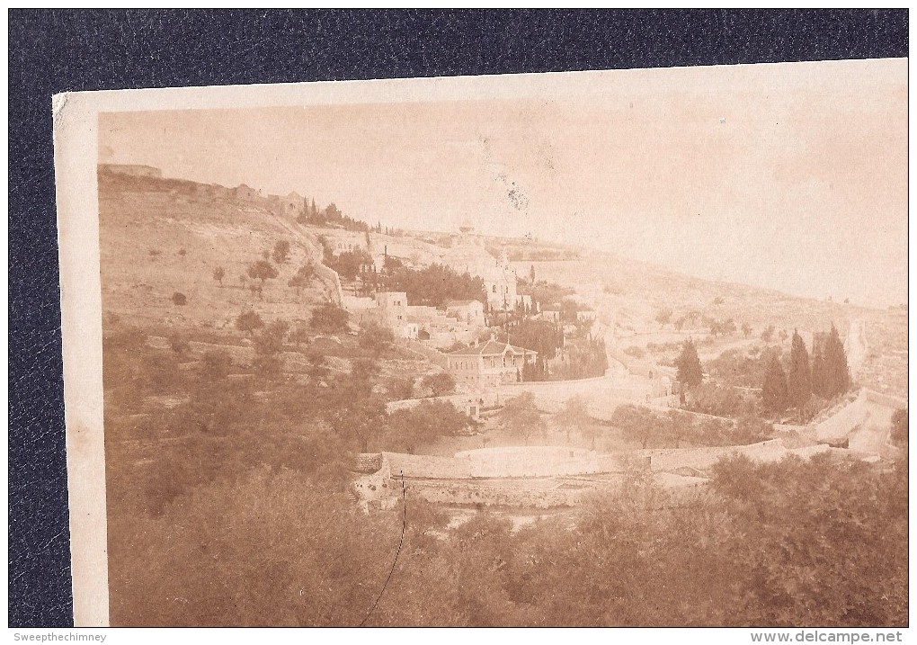 RP TOWN ON A HILL LOCAL UNIDENTIFIED AFRICA POSTCARD UNKNOWN LOCATION Who Knows ? Kenya Uganda ? British East Africa BEA - Zonder Classificatie