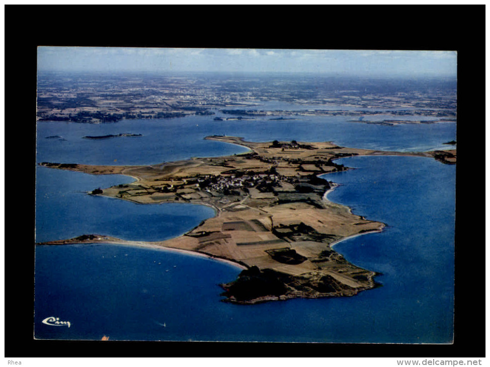 56 - GOLFE DU MORBIHAN - ILE D´ARZ - Vue Aérienne - Ile D'Arz