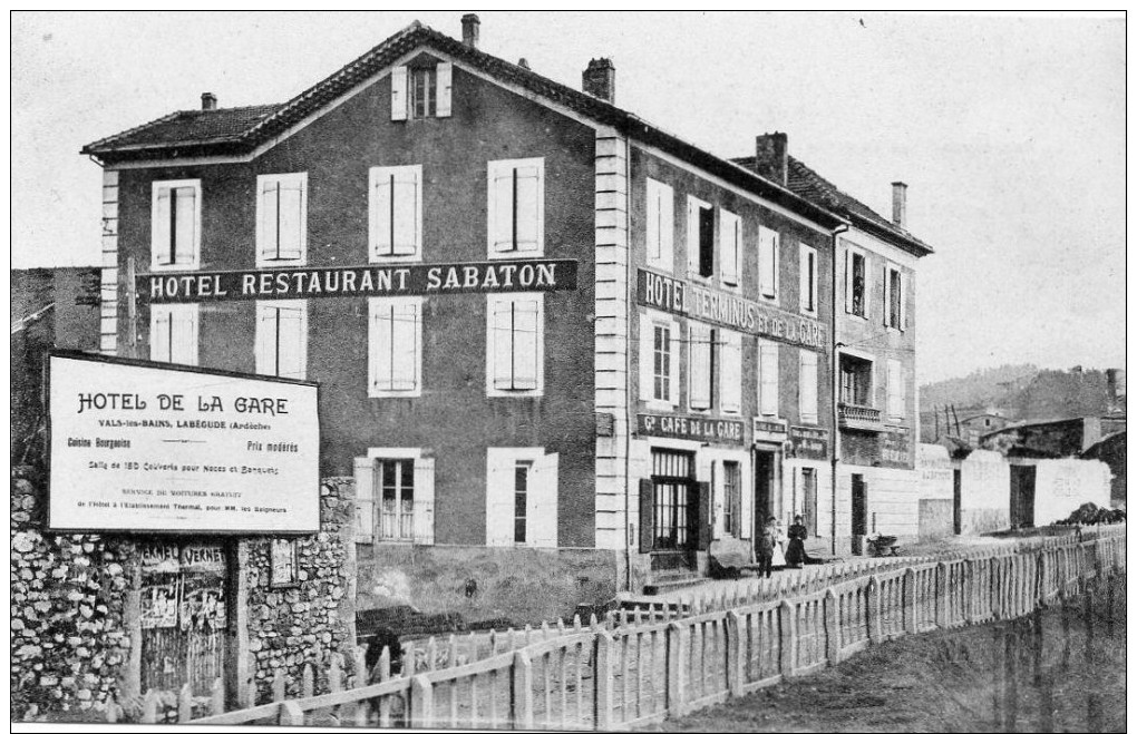 61            VALS  LES  BAINS    -    HOTEL  DE  LA  GARE  SABATON - Vals Les Bains